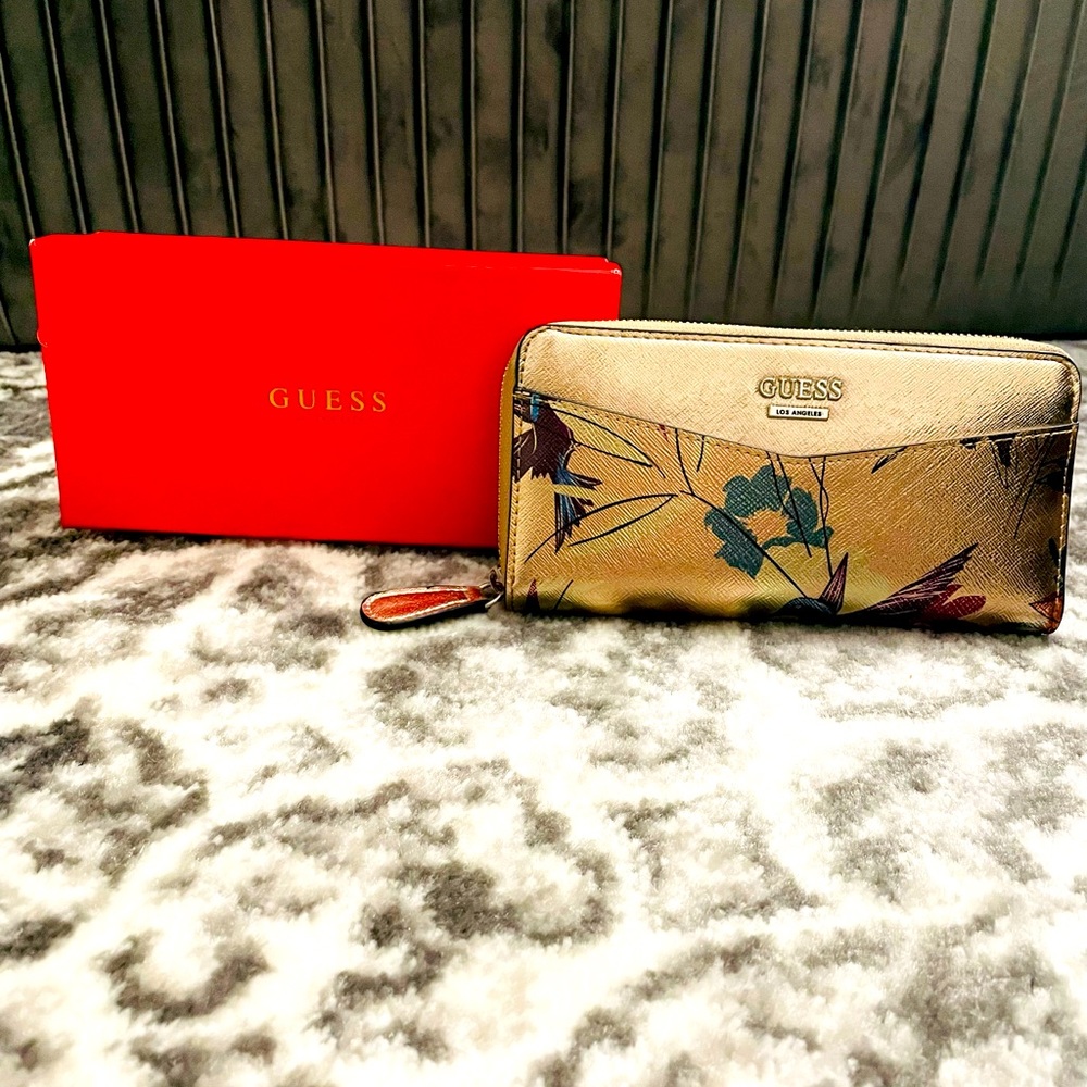 Guess Hummingbird Print Wallet